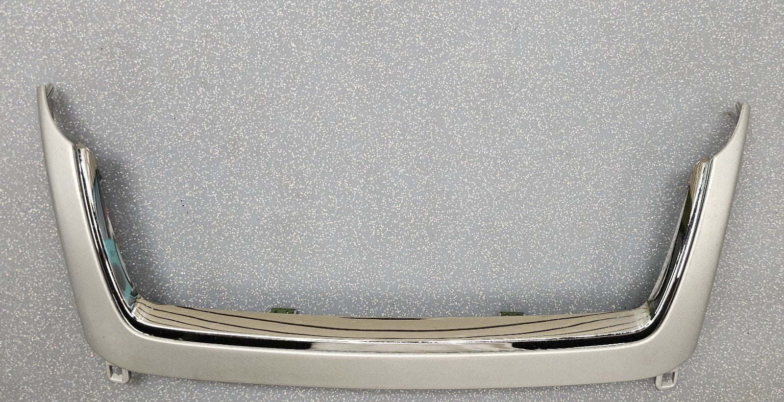 🔥08-12 Chevy MALIBU Center Dash Radio Bezel Panel UPPER Vent Trim SILVER B8