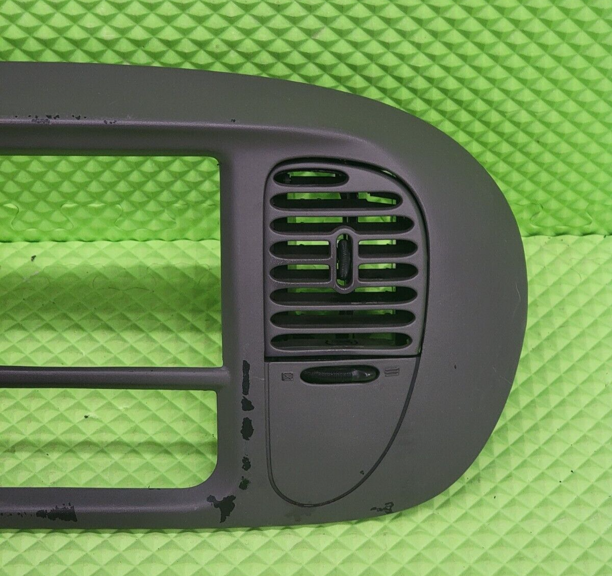 🔥97-03 Ford F150 Center Dash Radio Climate BEZEL Trim Panel Line GRAY B1