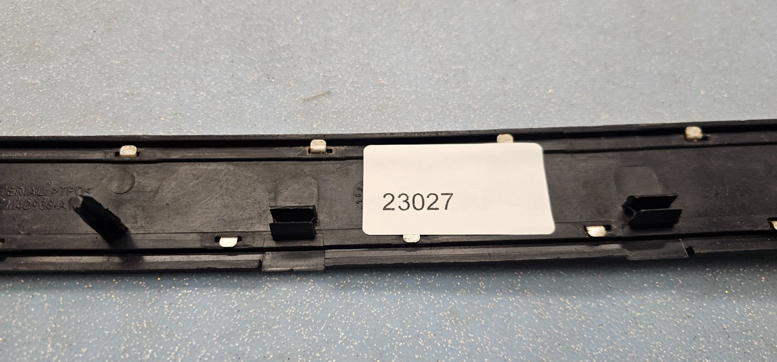 🔥2003-2011 Lincoln Town Car OEM Genuine Interior Trim Door Sill Plate