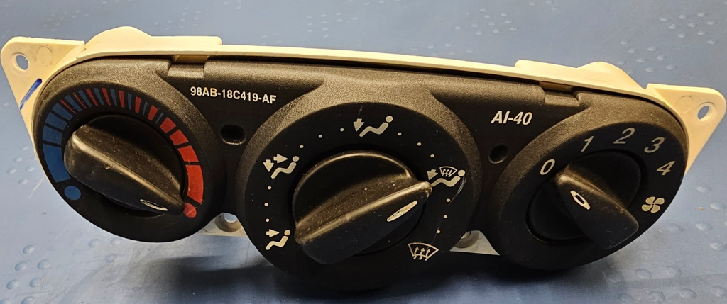 🔥00-07 Ford Focus Climate Control Dash AC A/C Heater Temperature HVAC Panel