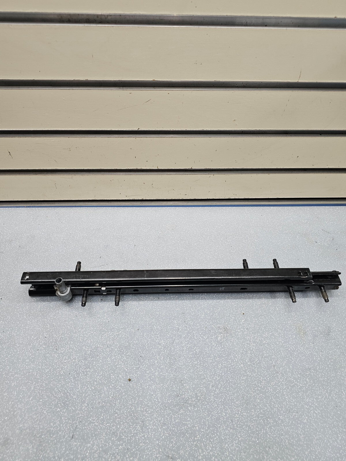 06-08 Dodge Ram 1500 2500 Left Driver Seat Track Adjuster Left Sliding Rail OEM