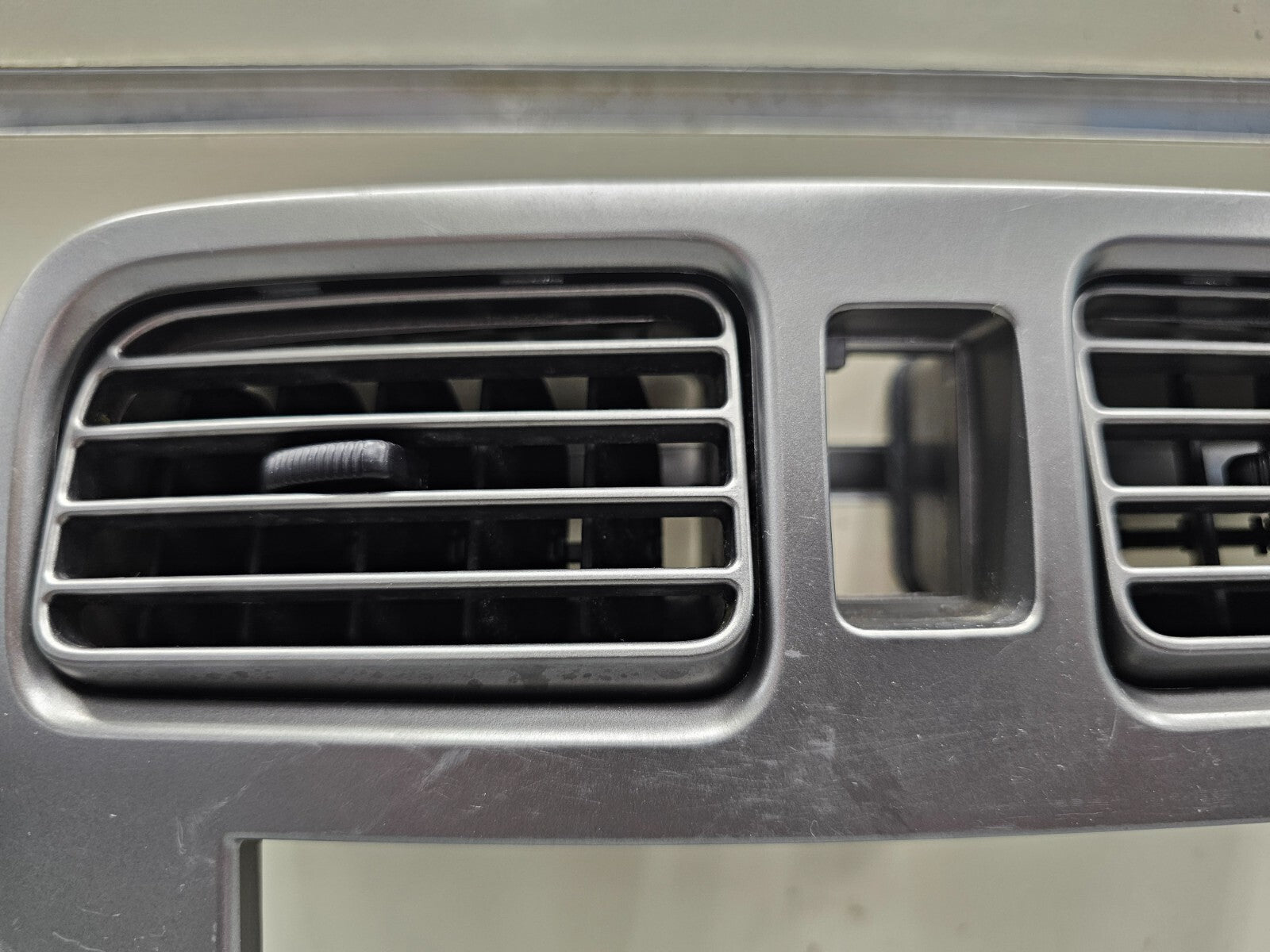 03-08 Subaru Forester Radio Trim Panel Climate Control Center Dash Bezel Silver