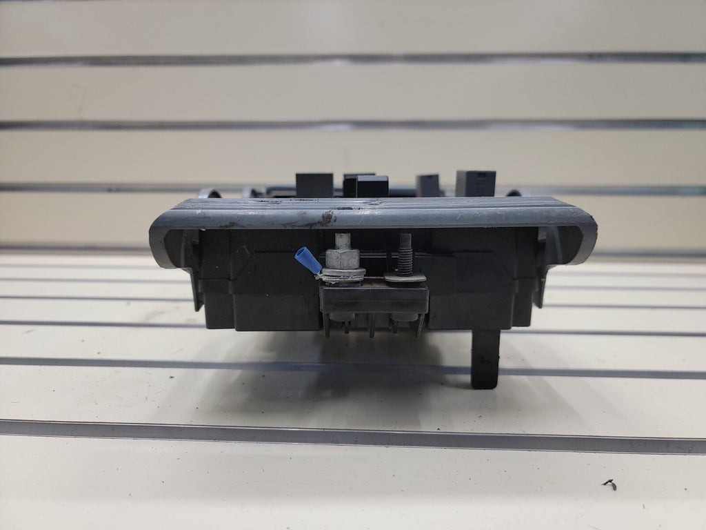 🔥 2007-2009 Tahoe Suburban Yukon Fuse Box Module A215 gray grey