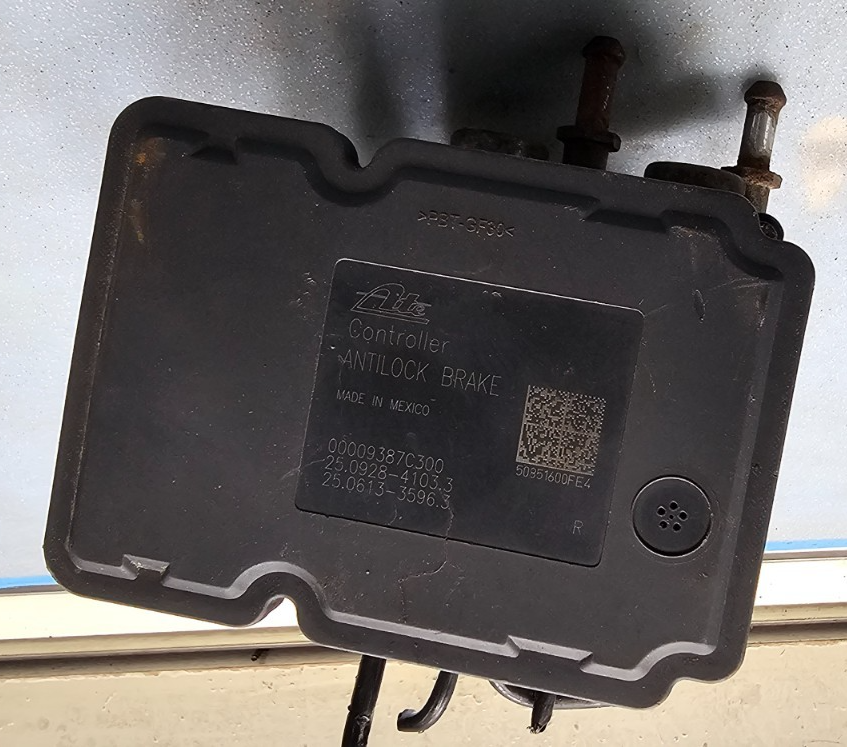 🔥08-10 Grand Caravan Town Country ABS Anti Lock Brake Pump Plug Assembly OEM