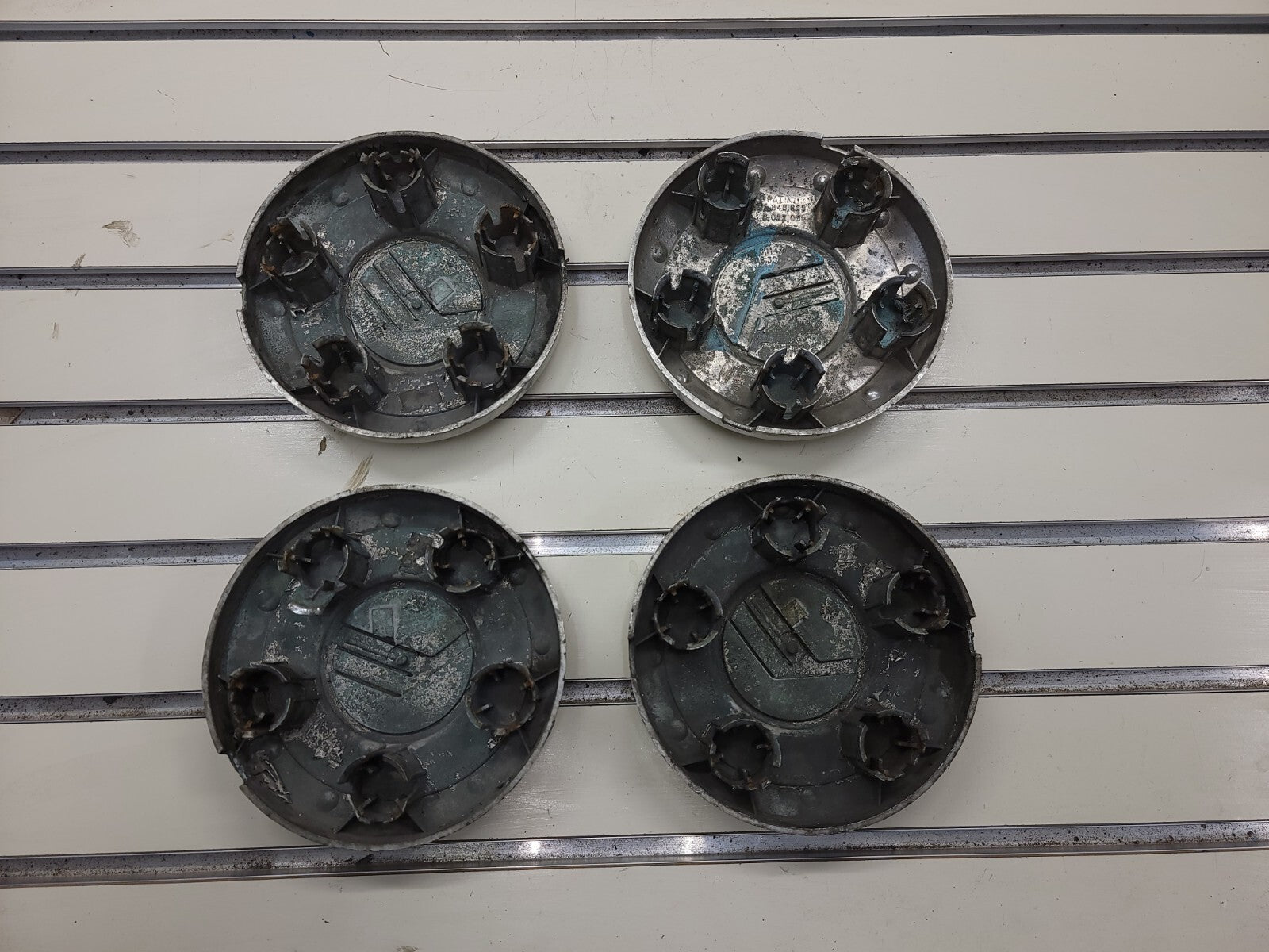 🔥2002-2007 Mercury Mountaineer MONTEREY wheel Center Cap Hub Cover