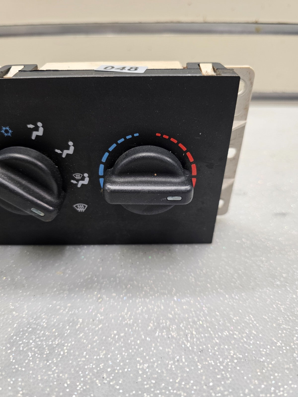 99-01 JEEP CHEROKEE DASH AC HEATER TEMPERATURE CLIMATE CONTROL UNIT CONDITIONER