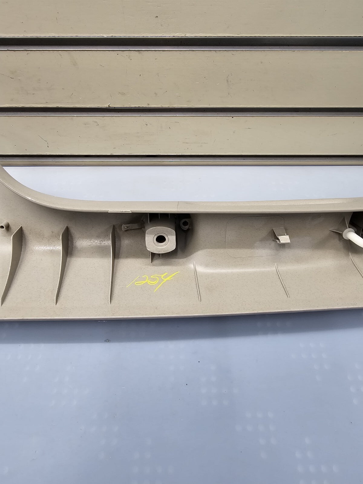 🔥07-09 Chrysler Aspen  Durango Front Right A Pillar Molding Upper RH Mopar OEM