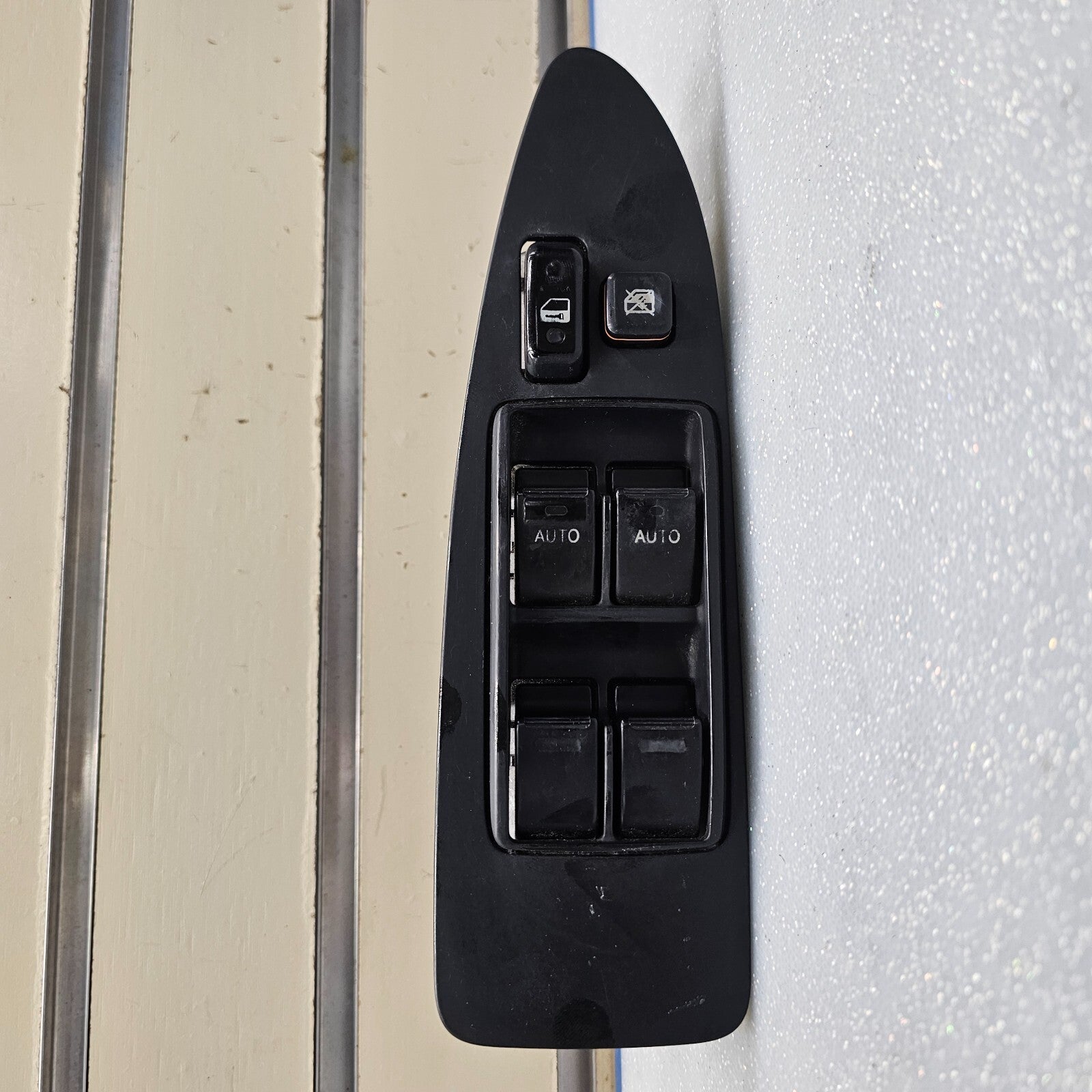 05-09 Avalon Driver Master Door Power Window Switch Regulator Assembly Black