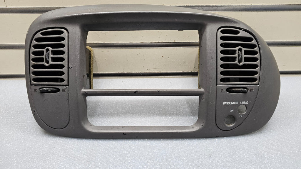 🔥97-03 Ford F150 Center Dash AM FM Radio Climate Trim Stereo BEZEL Panel Gray