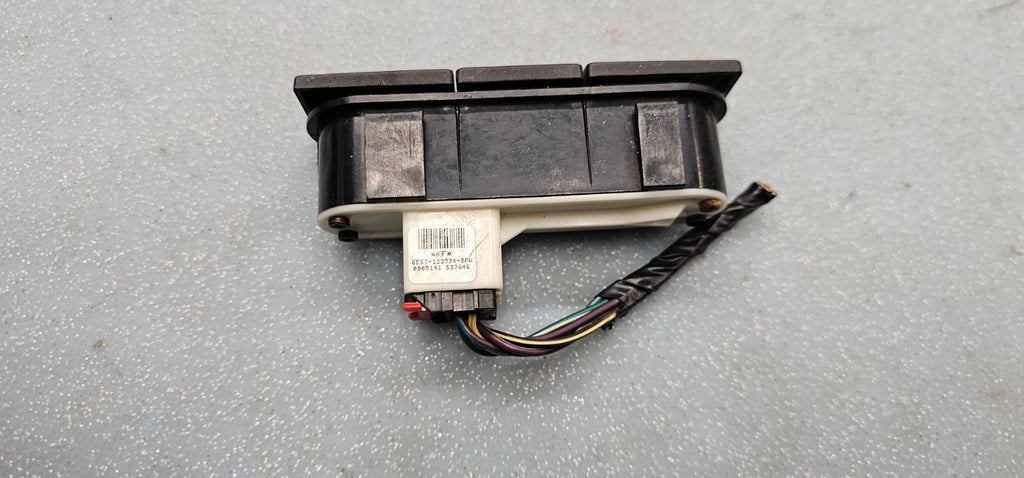 🔥06-09 FUSION MERCURY MILAN CENTER DASH HAZARD BUTTON SWITCH PASS RADIO BEZEL