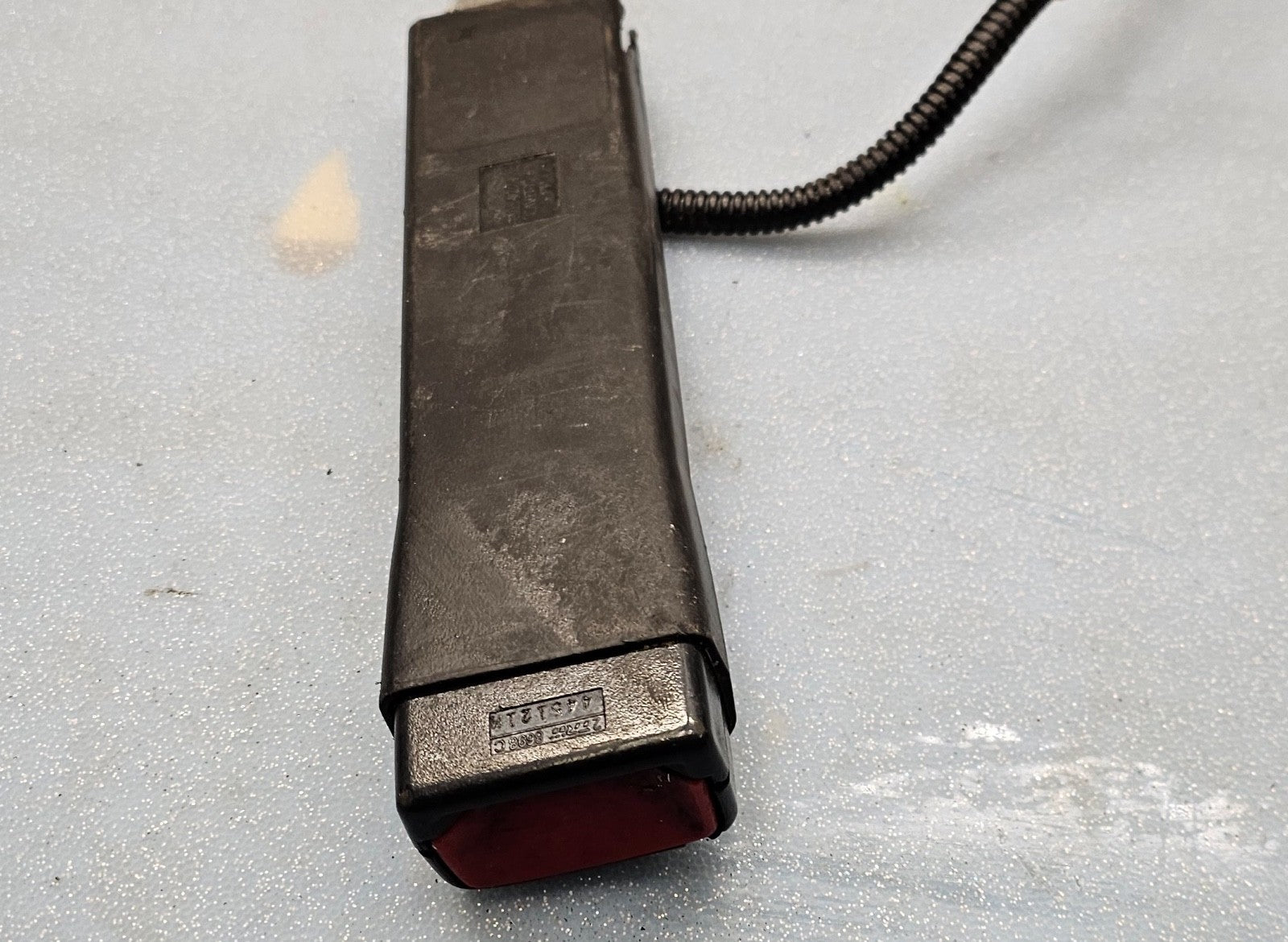 🔥07-14 Tahoe Silverado Front Left Driver Seat Belt Seatbelt Buckle Black OEM
