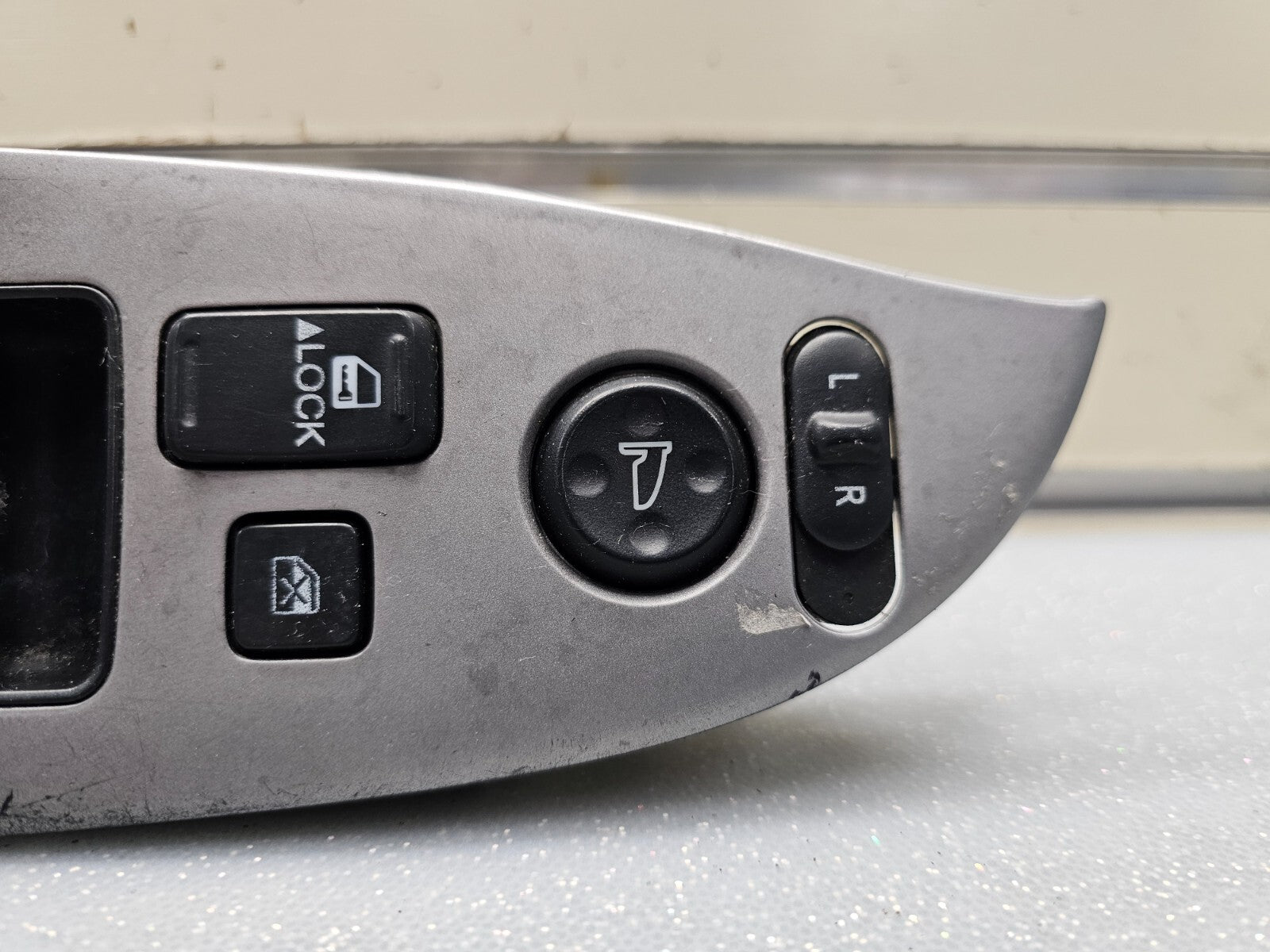🔥05-10 Honda Odyssey Left Driver Door Power Window Switch LH Push Pull Silver