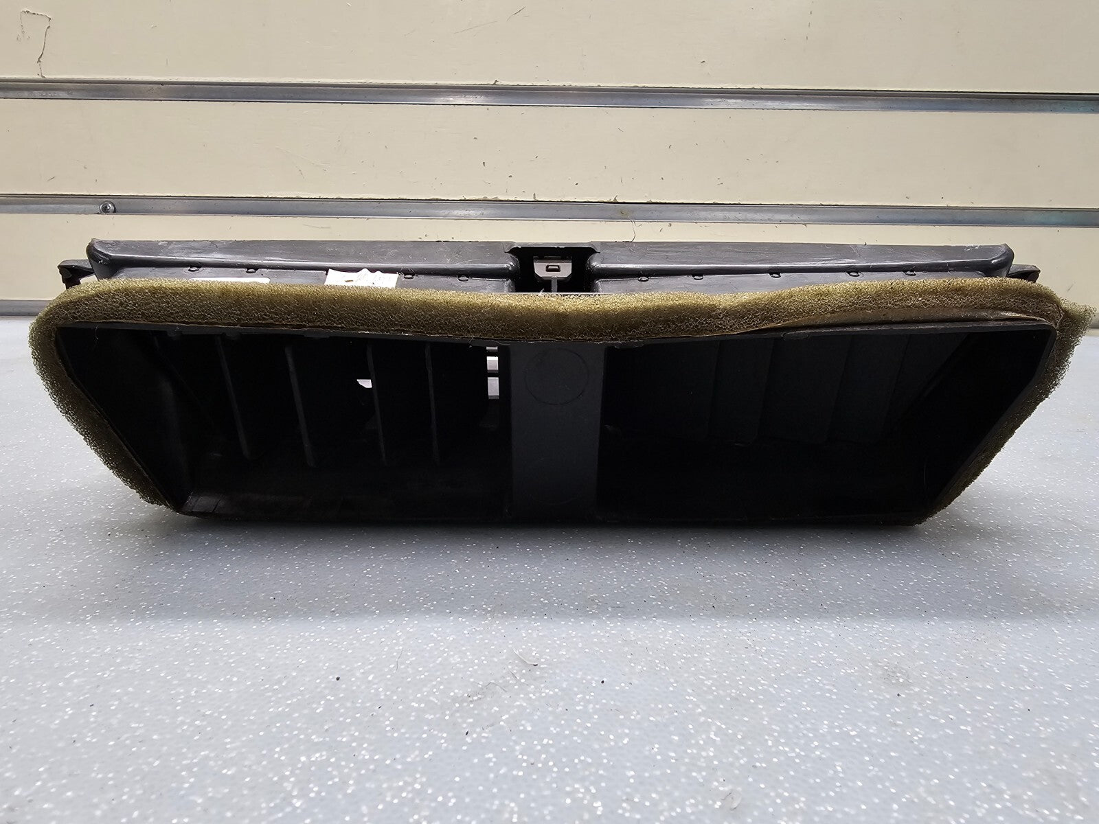 🔥08-12 Chevy MALIBU Dash A/C Heater AIR VENT Front Center Bezel Trim Brown VT46