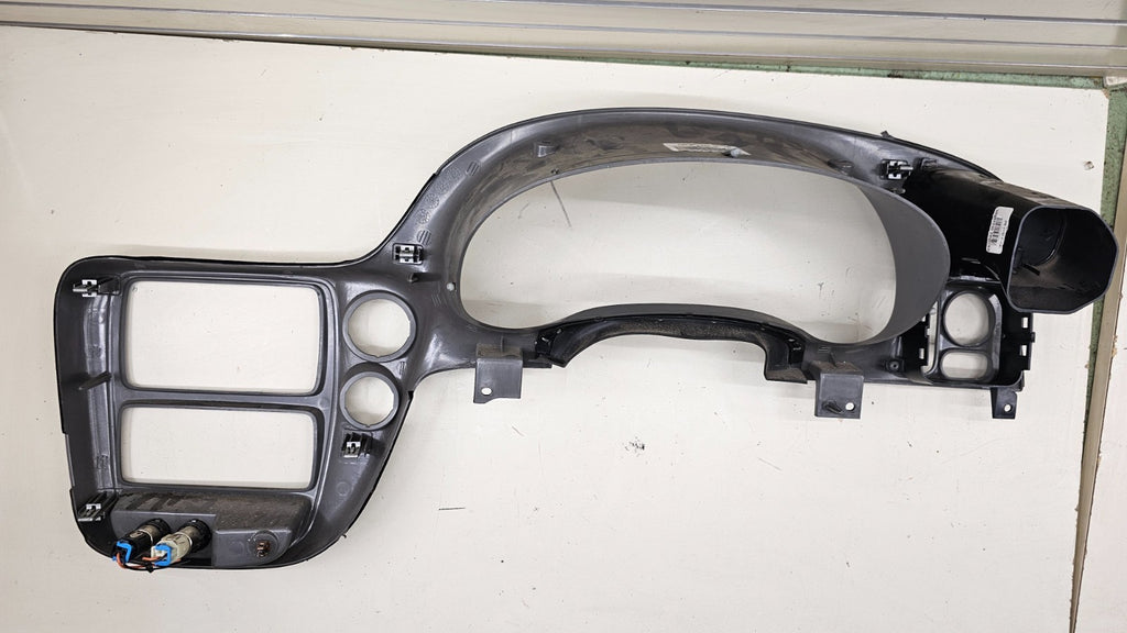 02-09 Trailblazer Dash Instrument Cluster Speedometer Bezel Trim Panel Gray C10