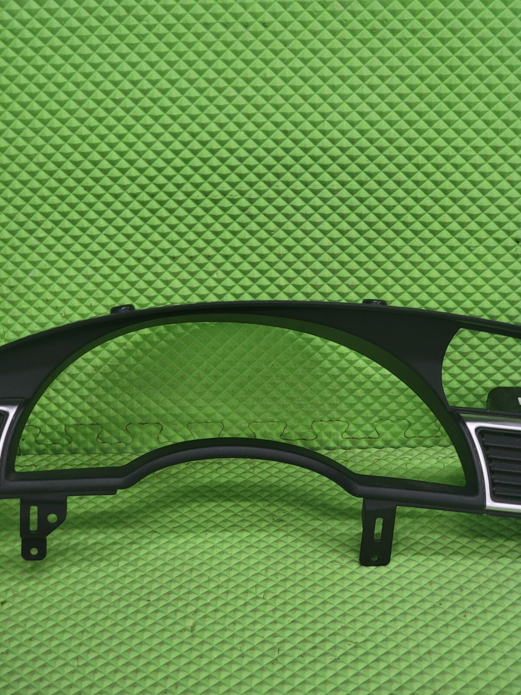 🔥2004-2007 Chrysler Pacifica Instrument Panel Cluster Dash Bezel  black