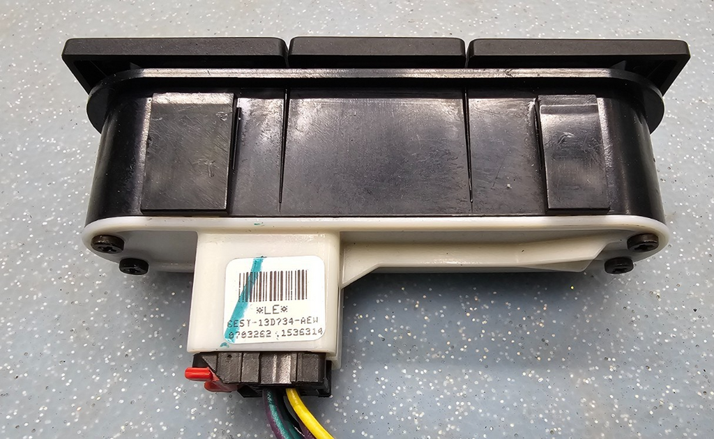 🔥06-09 FUSION MERCURY MILAN CENTER DASH HAZARD BUTTON SWITCH PASS RADIO BEZEL