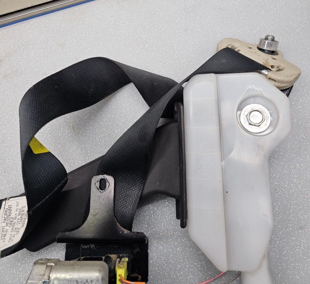 08-15 Nissan Rogue Front Right Passenger Seat Belt Motorized Retractor Assembly