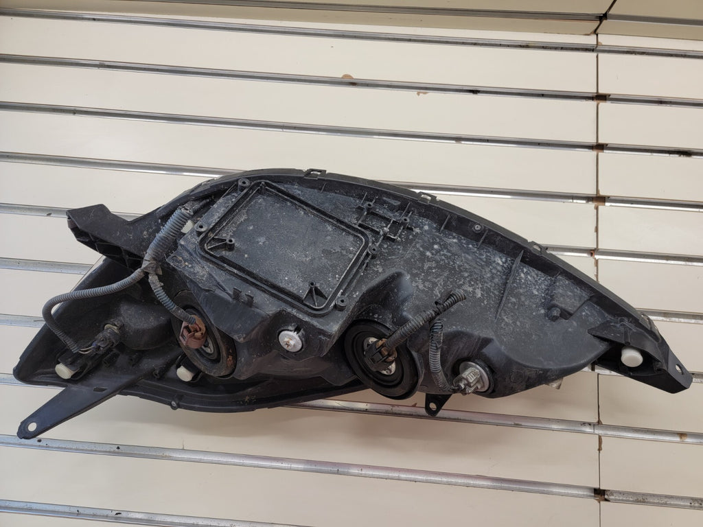🔥 2009 - 2012 Chevrolet Traverse Headlight Head Light lamp Passenger Right