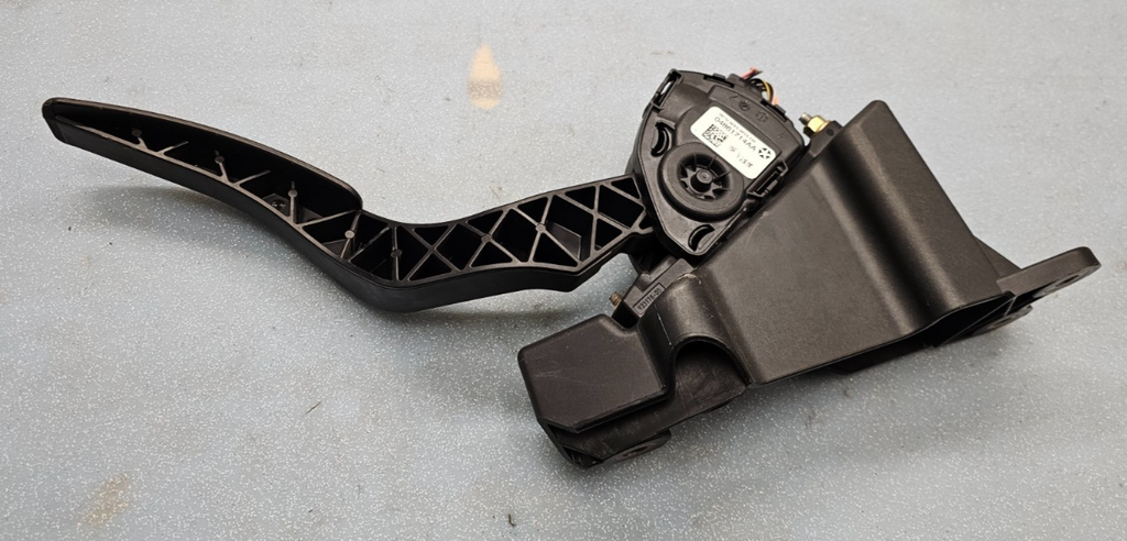 🔥2005-2008 Chrysler 300C Accelerator Pedal Assembly OEM