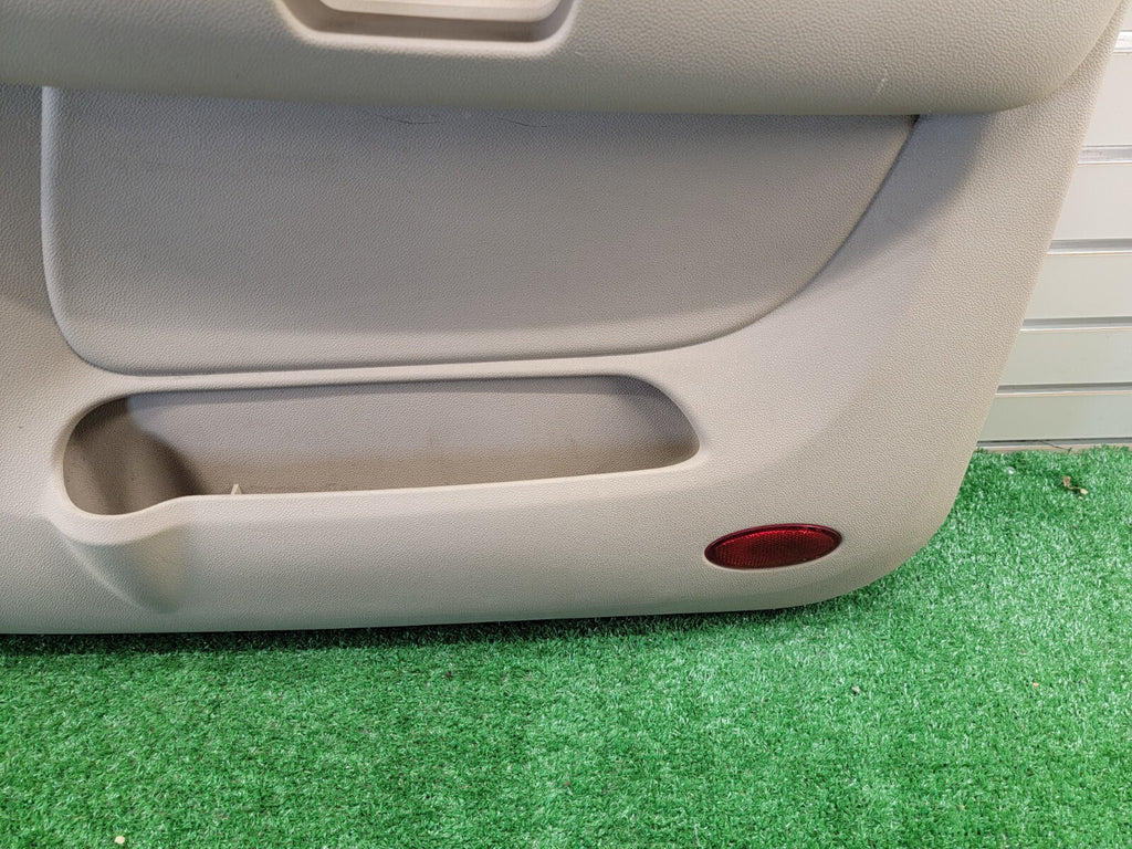 🔥07-09 Chevy suburban GMC Yukon Front Door Trim Panel PASSENGER LT TAN auto D15