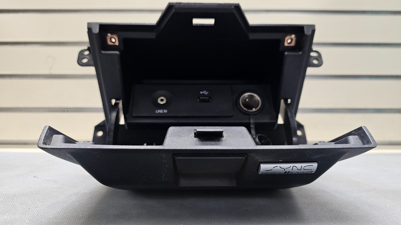 🔥12–14 Ford F-150 Lower Dash Storage Bin USB AUX LINE IN Ports