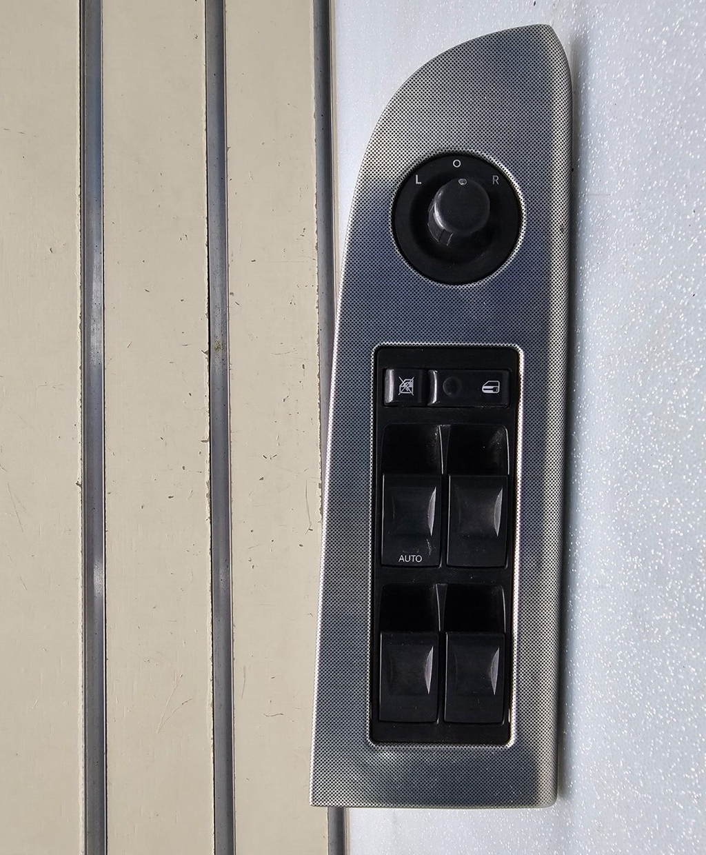 🔥05-10 Grand Cherokee Commander Left Diver Master Power Window Switch Silver