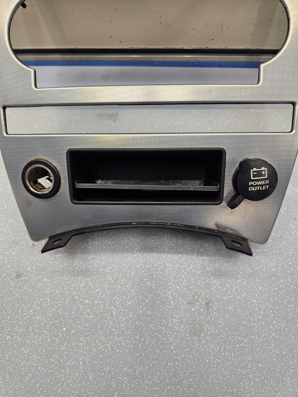 🔥05-07 JEEP GRAND CHEROKEE DASH PANEL RADIO SURROUND TRIM BEZEL Silver OEM B70
