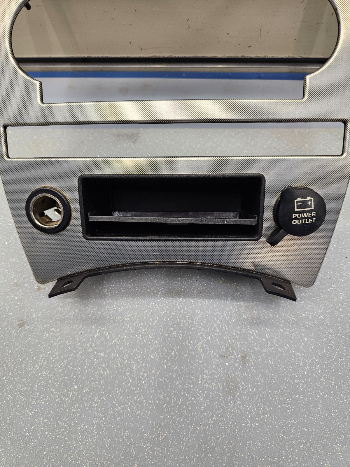 🔥05-07 JEEP GRAND CHEROKEE DASH PANEL RADIO SURROUND TRIM BEZEL Silver OEM B70