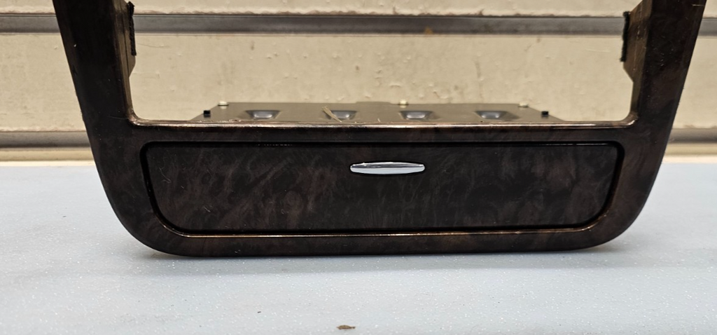 🔥01-05 Hyundai XG300 XG350 Dash Center Radio Bezel Cover Panel Tray Switch Wood