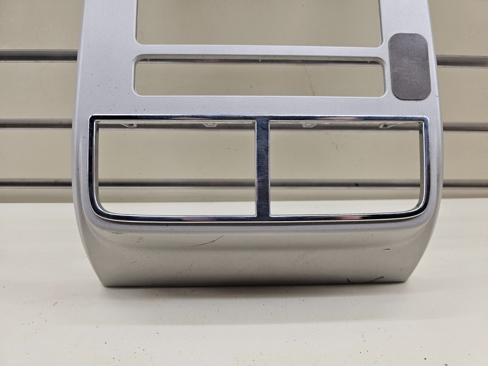 07-10 Lincoln MKX Front Center Dash Radio Climate Control Panel Bezel SILVER OEM