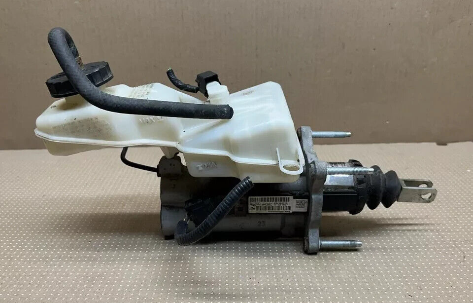🔥05-08 Ford Escape Mariner HYBRID Brake Master Cylinder Booster Reservoir OEM