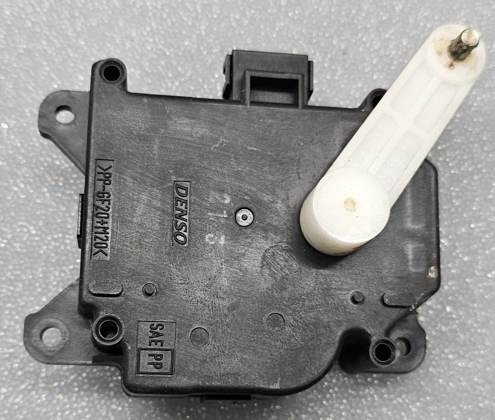 🔥00-04 Toyota Avalon left actuator OEM
