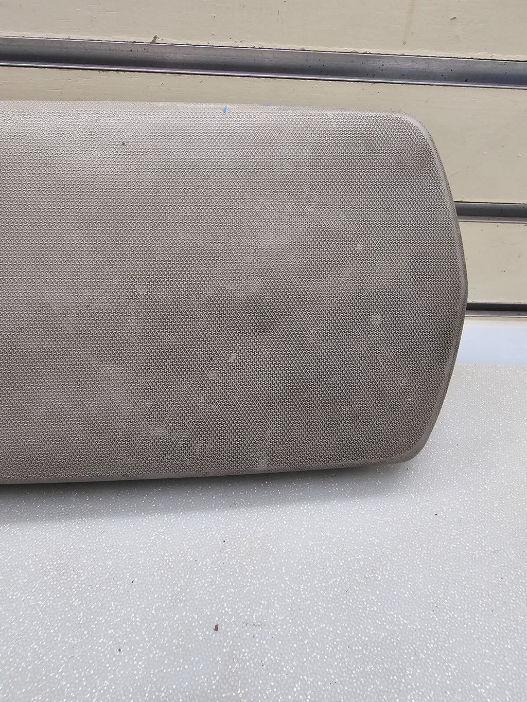 07-10 Chrysler Sebring Center Console Lid Armrest Storage Assembly Top Gray OEM