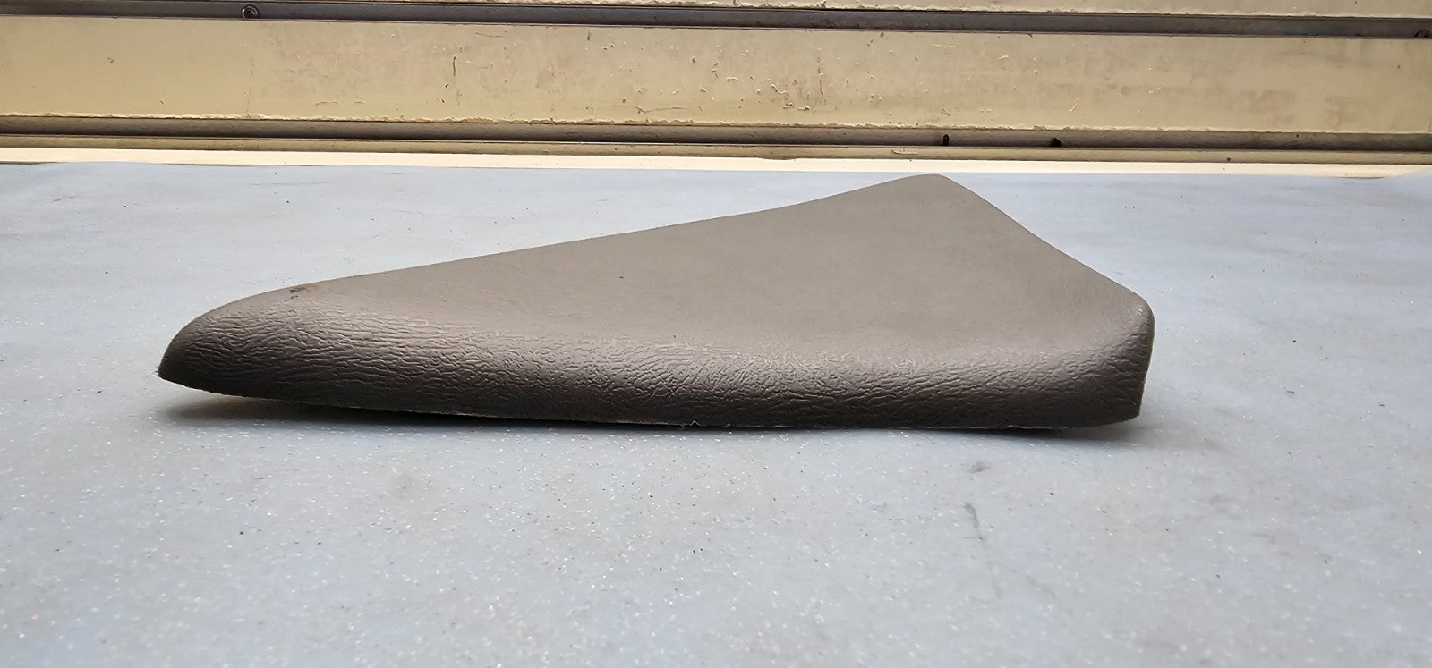 🔥99-06 SILVERADO TAHOE YUKON SIERRA FRONT DOOR SAIL PANEL MIRROR COVER TAN
