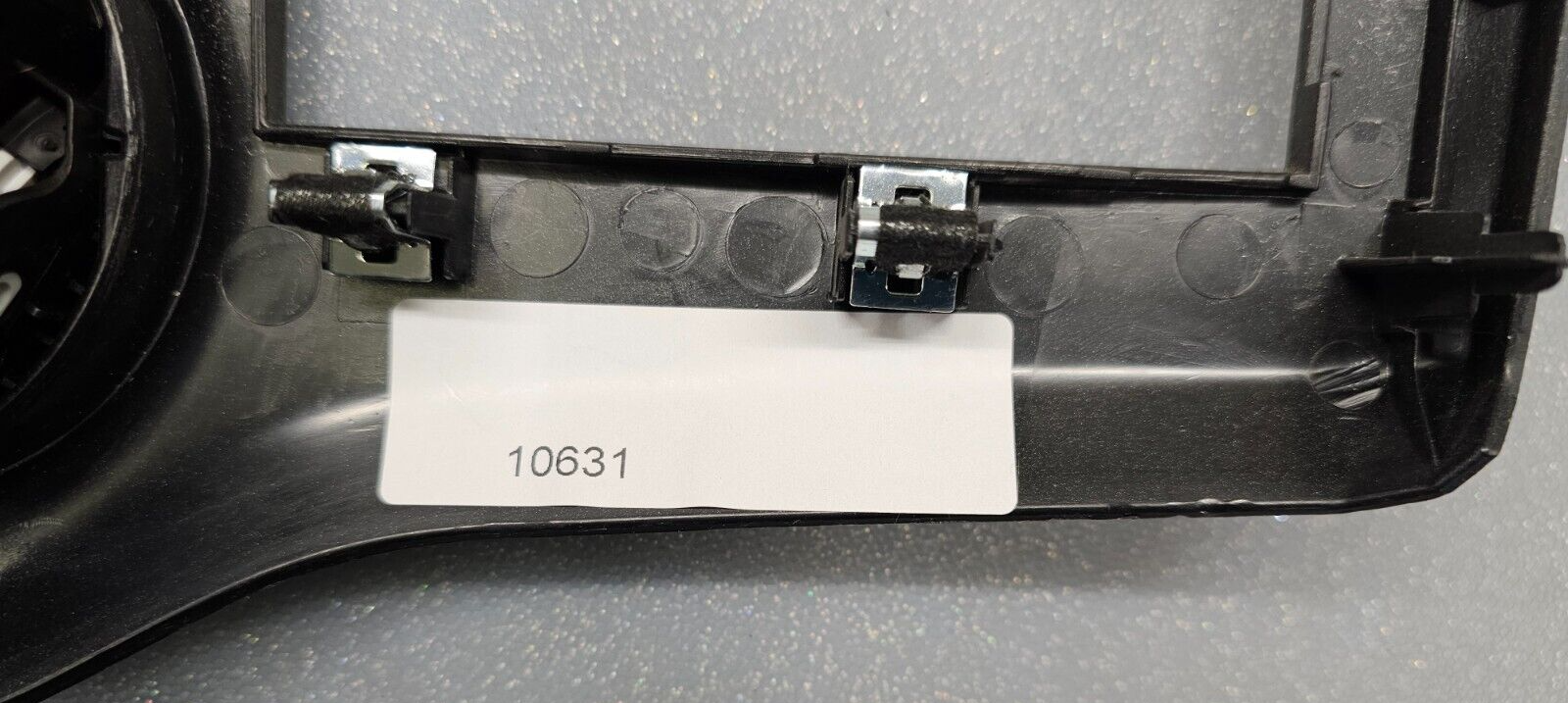 🔥08-10 Saturn Vue Center Dash Radio Stereo Display Bezel Trim Panel DK Gray B31
