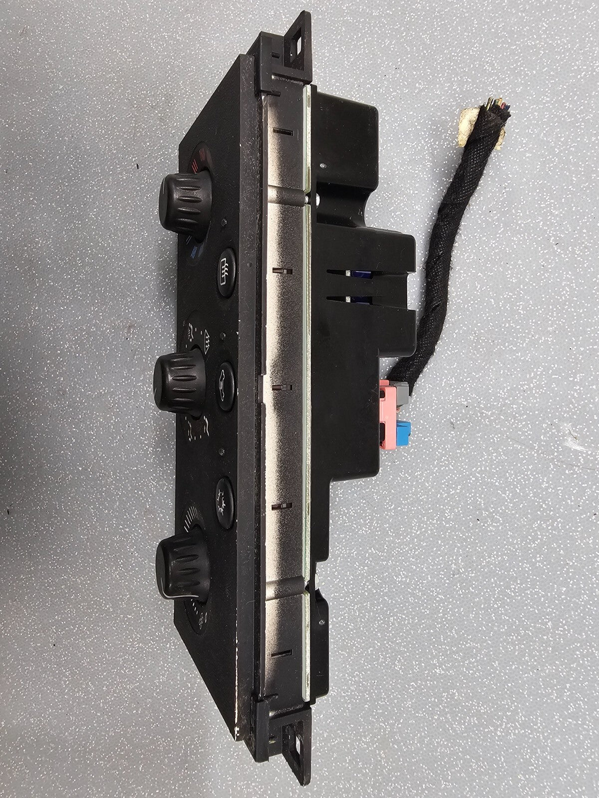 04-08 Pontiac Grand Prix Dash AC Heater Climate Control Module Panel Temperature