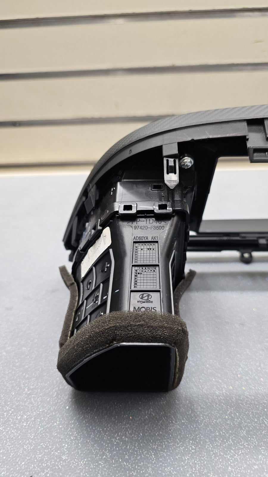 🔥17-20 Hyundai Elantra Dash Center Radio Screen Air Vent Vents Bezel Trim Black