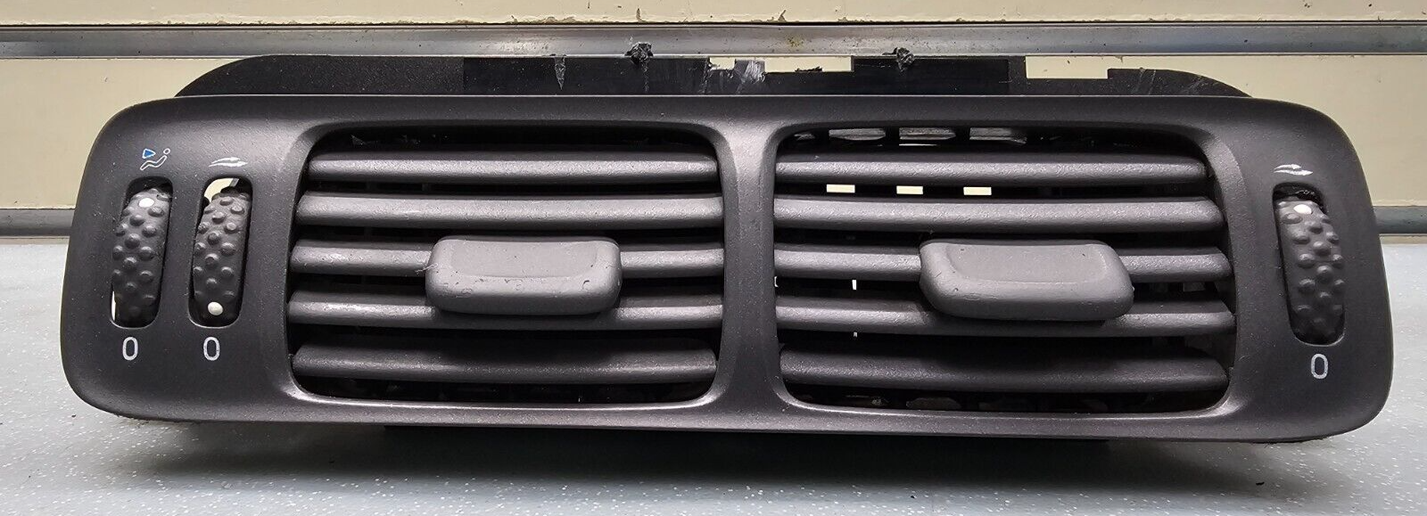 🔥1998-2000 Volvo S70 CENTER Front Air Vent Grille A/C Heater Dash Panel OEM