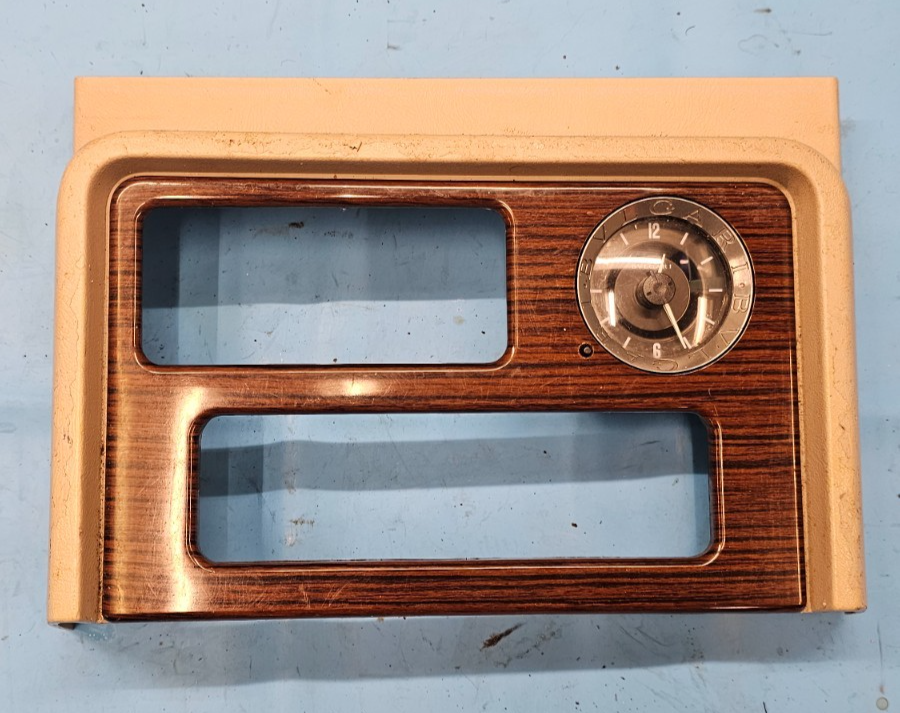 🔥03-06 Cadillac Escalade Center Console Upper Bezel Trim Clock Bezel  Wood OEM