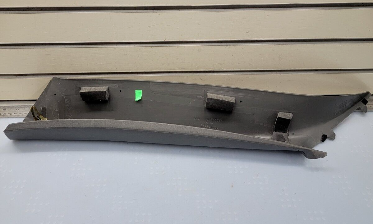 🔥99-06 SILVERADO SIERRA Roof Molding A PILLAR Trim RIGHT Passenger DARK GRAY P3