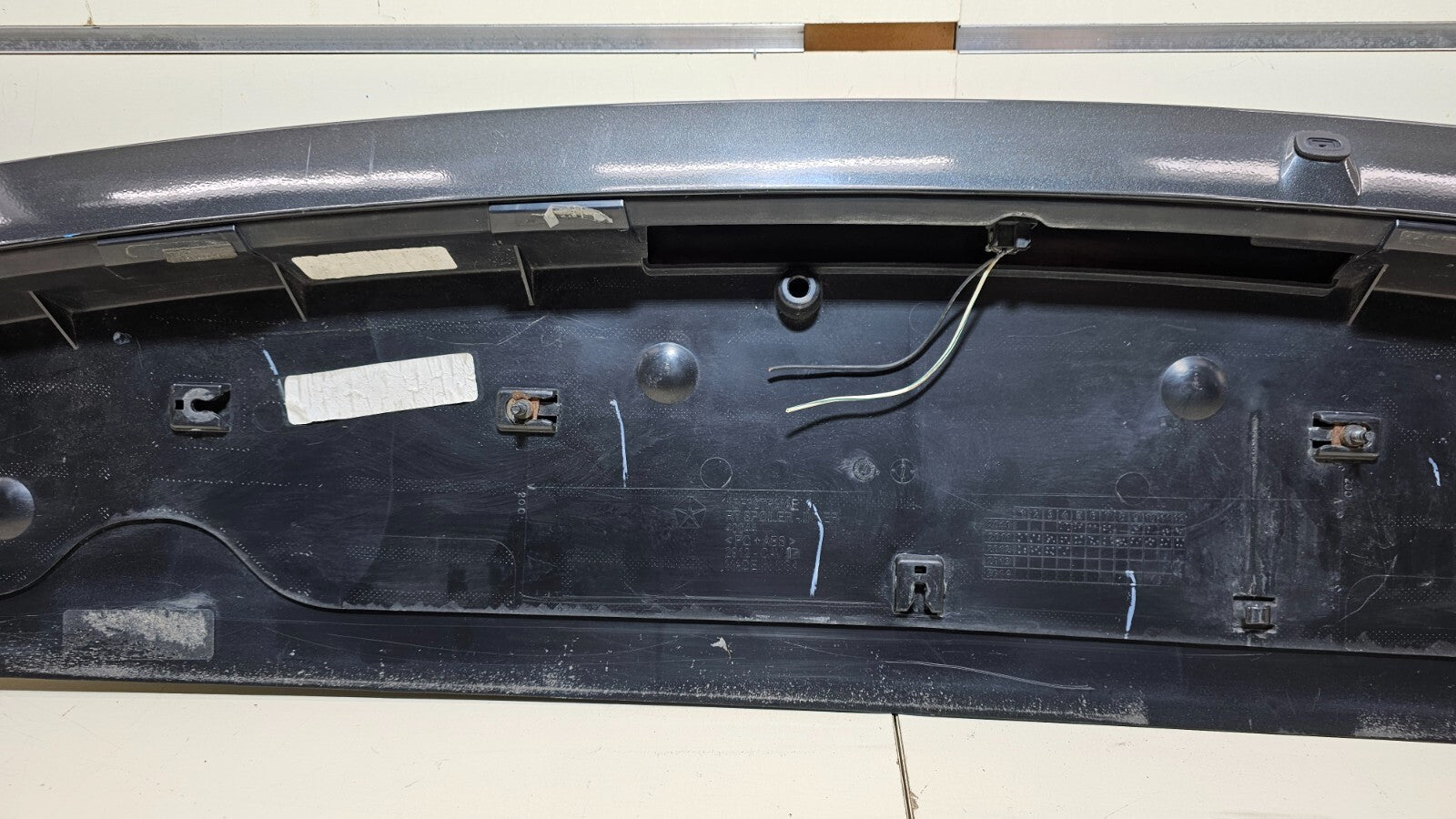 🔥11-20 Grand Caravan Rear Upper Hatch Spoiler Wing Mount Break Light Black OEM