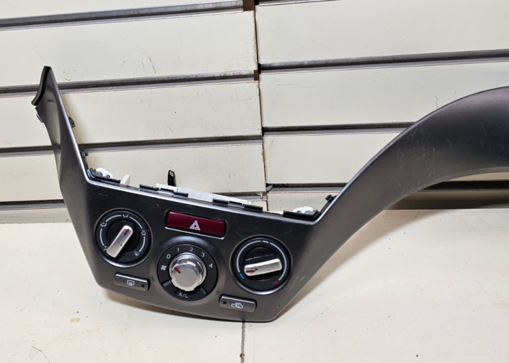 🔥09-13 Forester Dash AC Heater Temperature Climate Control Panel Bezel Silver