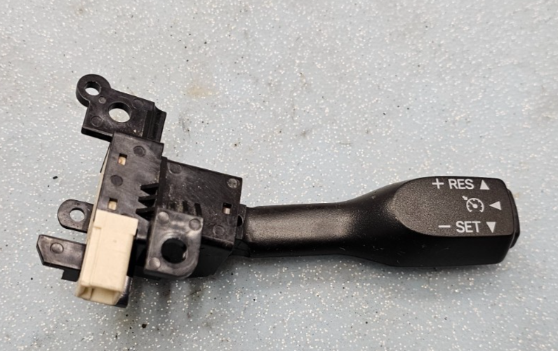 🔥04-22 RAV4 Prius Corolla 4Runner Steering Wheel Cruise Control Switch Black