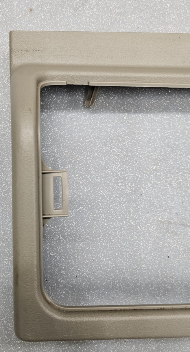 🔥03-06 CHEVY SILVERADO SIERRA DASH UPPER CENTER CONSOLE STORAGE CUBBY BEZEL TAN