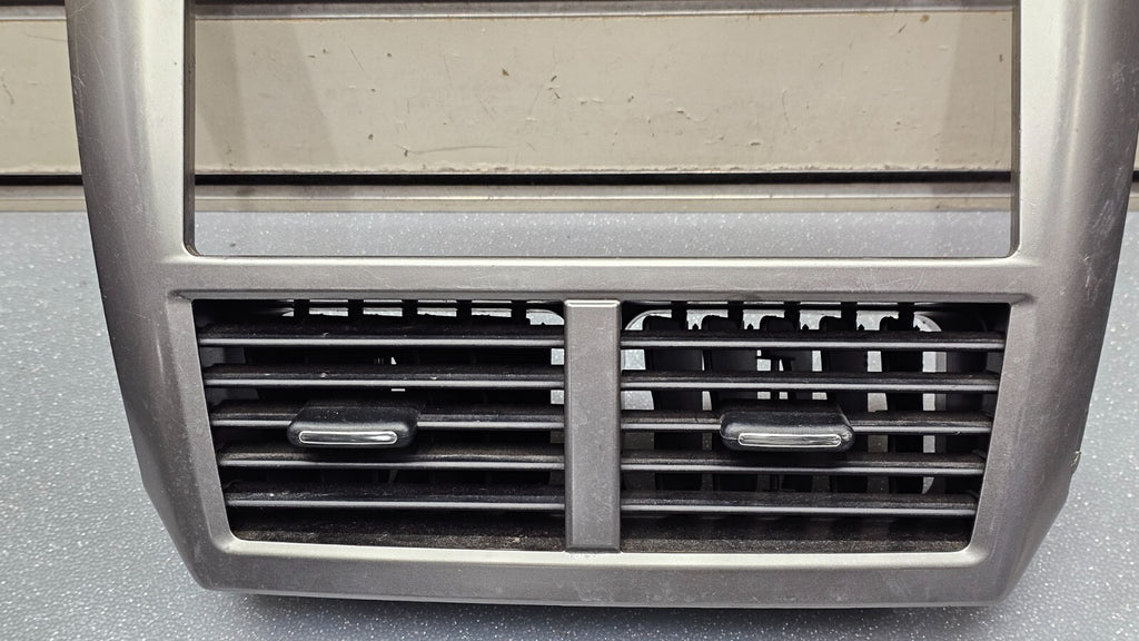 🔥08-14 FORESTER IMPREZA CENTER DASH AM FM RADIO STEREO BEZEL TRIM PANEL SILVER
