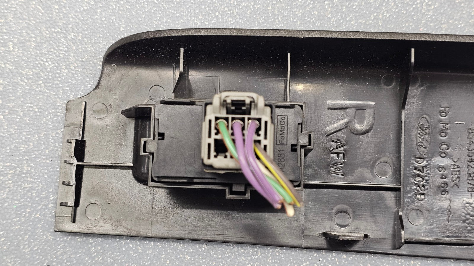 08-12 Escape Focus Front Right Passenger Door Power Window Switch Assembly Black