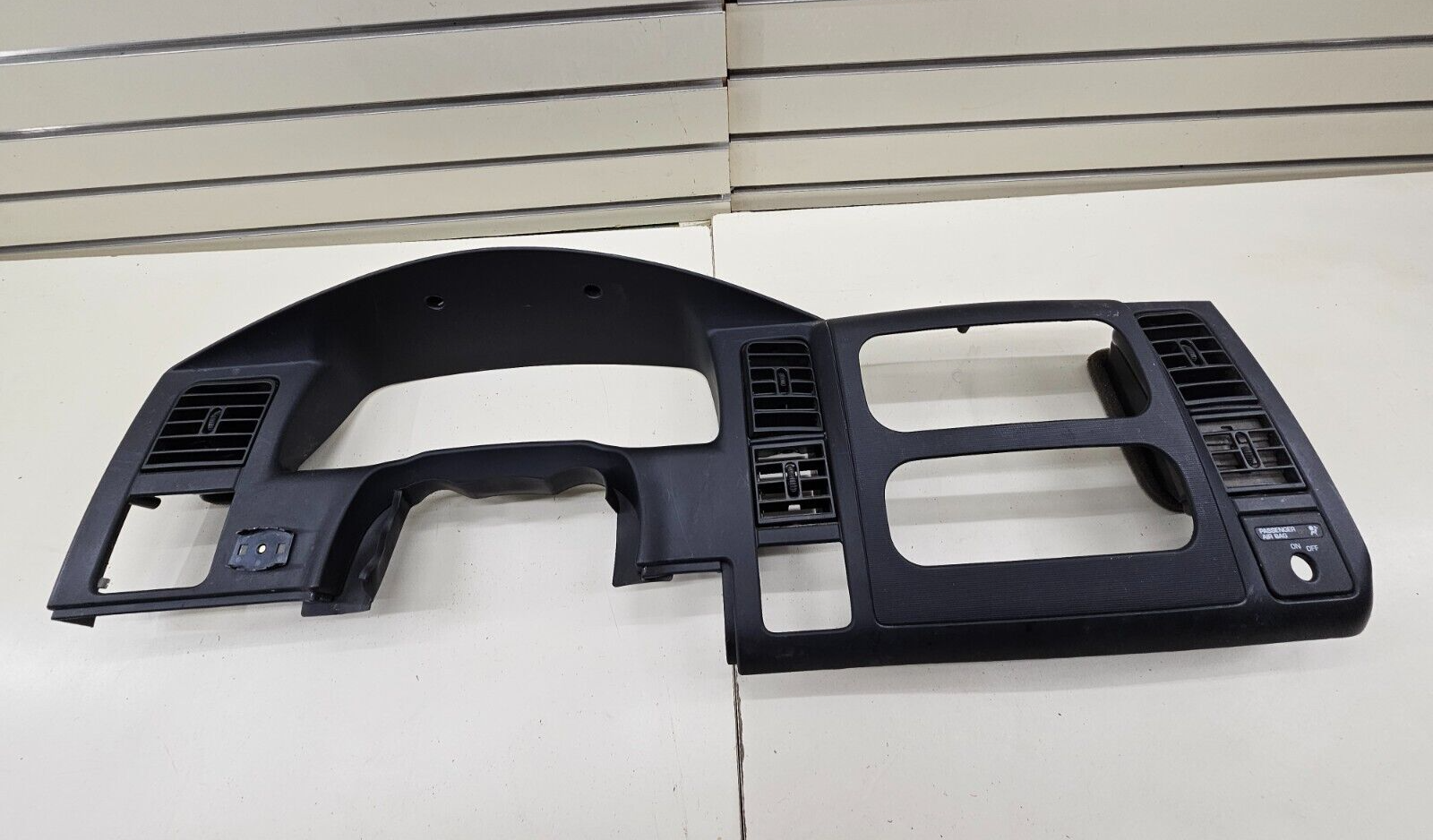01-04 Dakota Durango Dash Instrument Cluster Speedometer Bezel Trim Panel Black