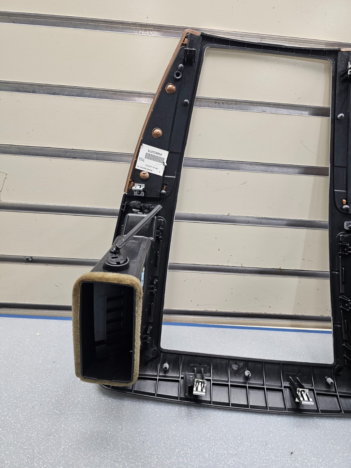 🔥08-11 CADILLAC STS CENTER DASH RADIO NAVIGATION TRIM SURROUND BEZEL SILVER
