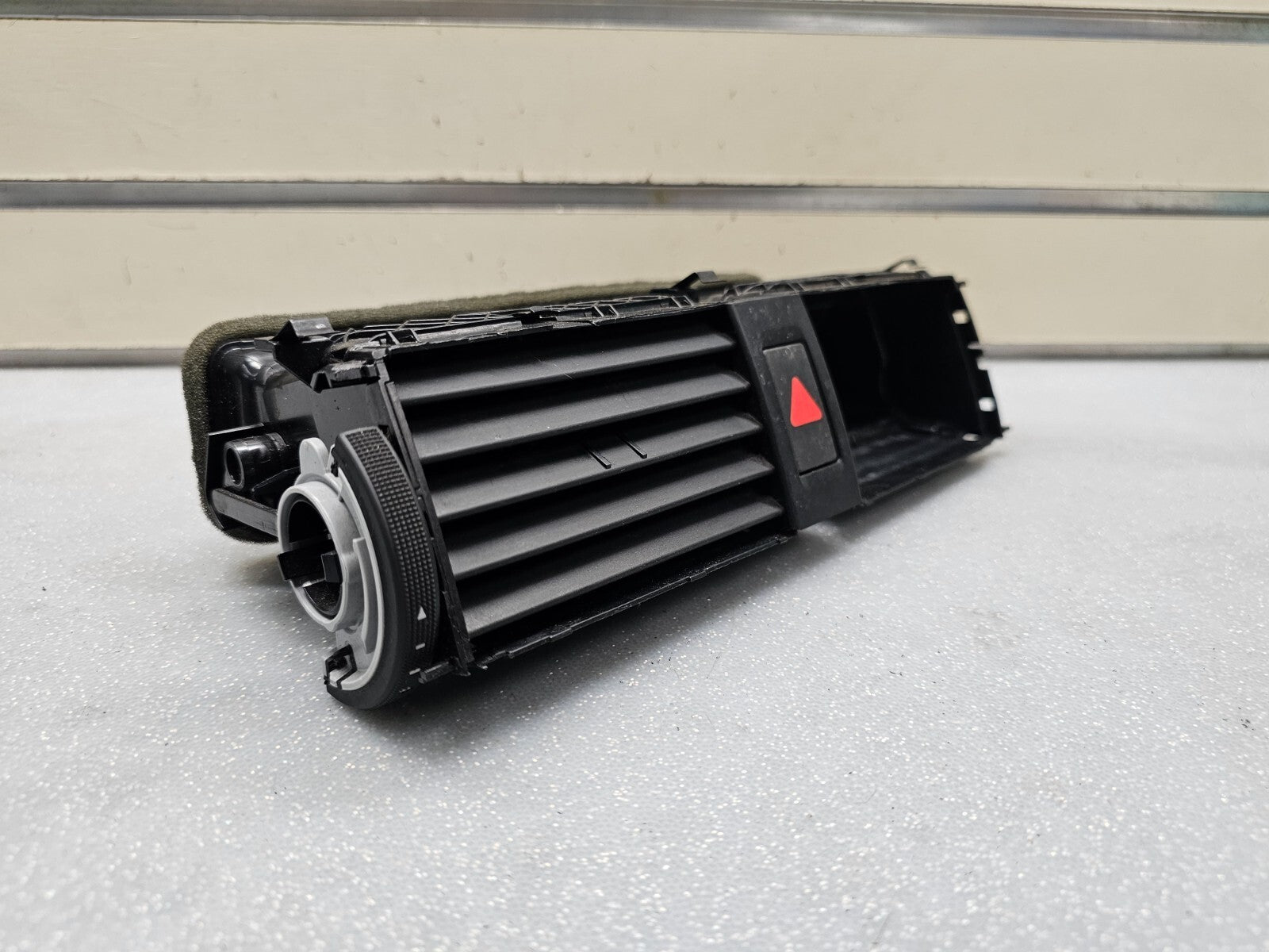 11-14 VOLKSWAGEN VW JETTA CENTER DASH AC AIR VENT HEATER FILTER WARMER INTERIOR