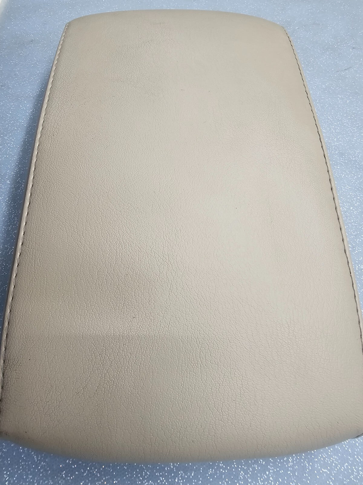 🔥2004-2006 Nissan Maxima Center Console Armrest Cover Lid Assembly TAN